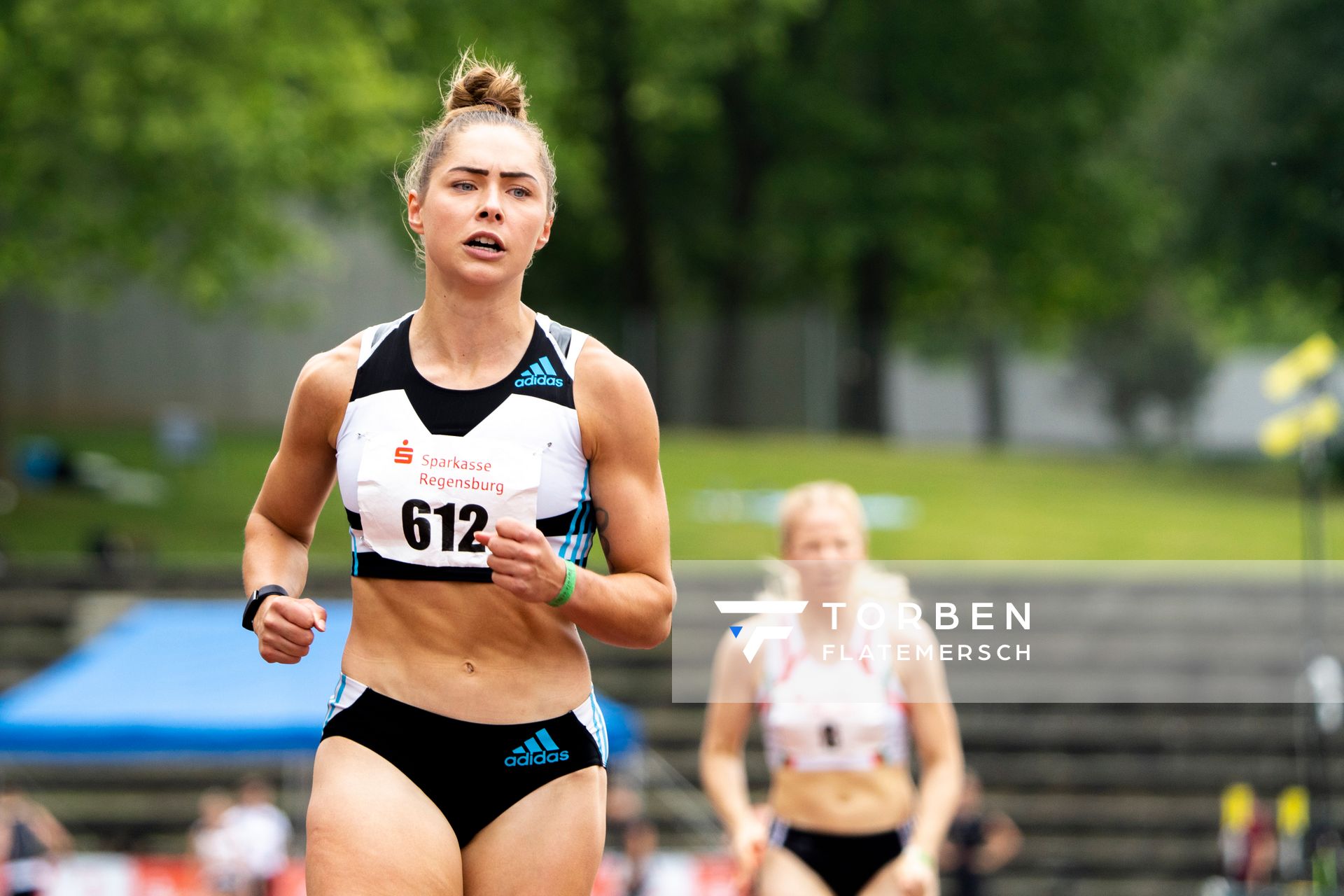 Gina Lueckenkemper (SCC Berlin) ueber 100m am 04.06.2022 waehrend der Sparkassen Gala in Regensburg